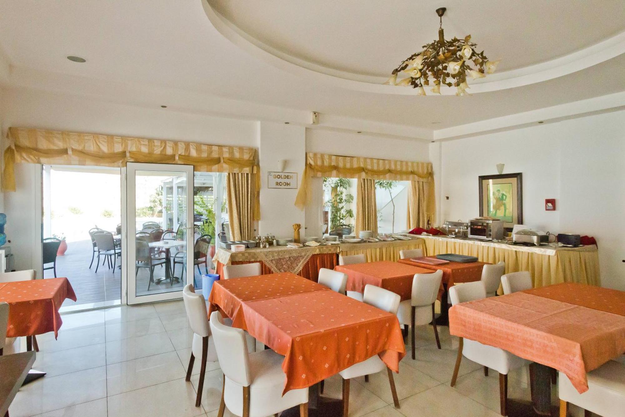 Royal Beach Hotel Arkásza Kültér fotó