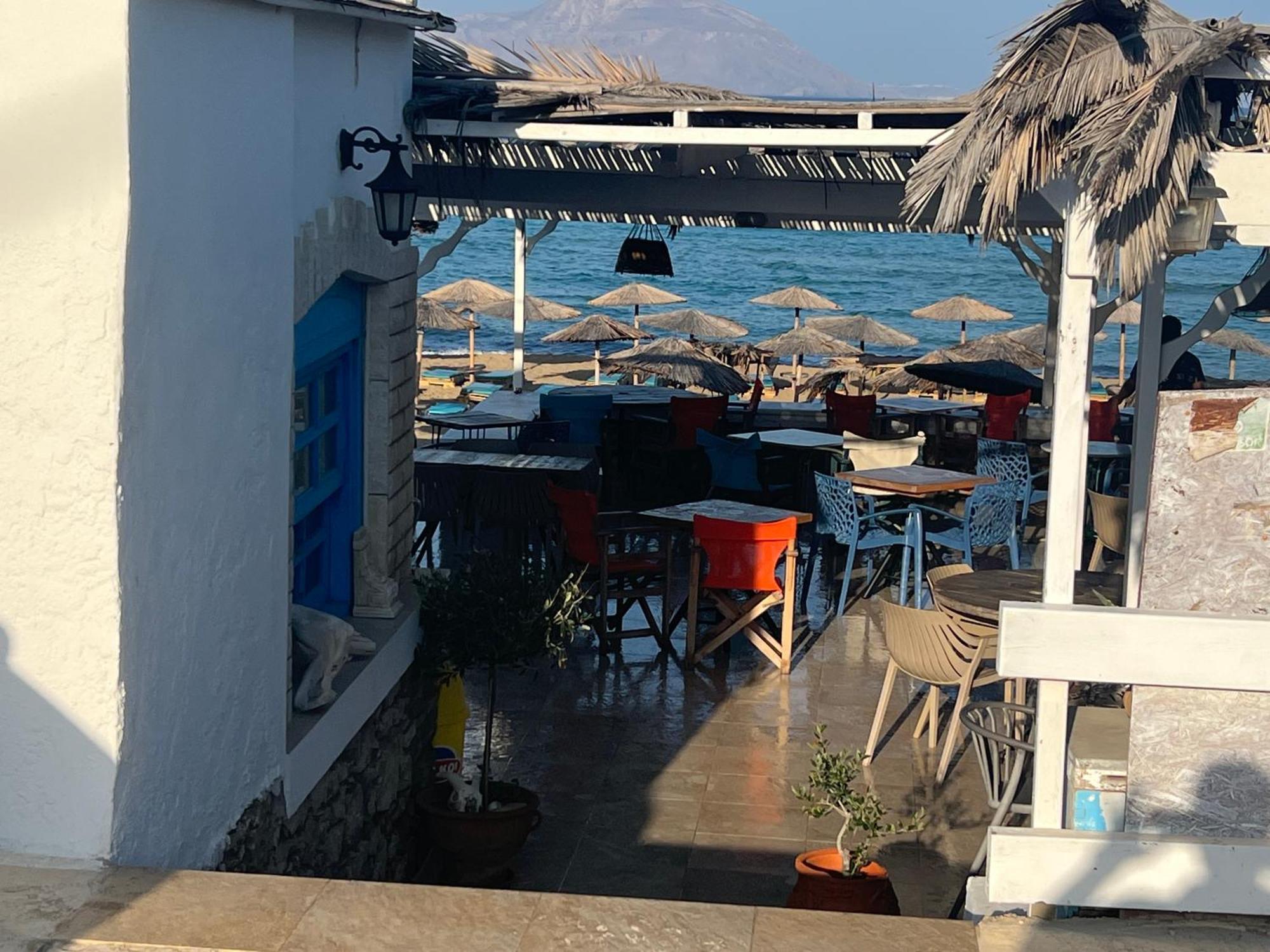 Royal Beach Hotel Arkásza Kültér fotó