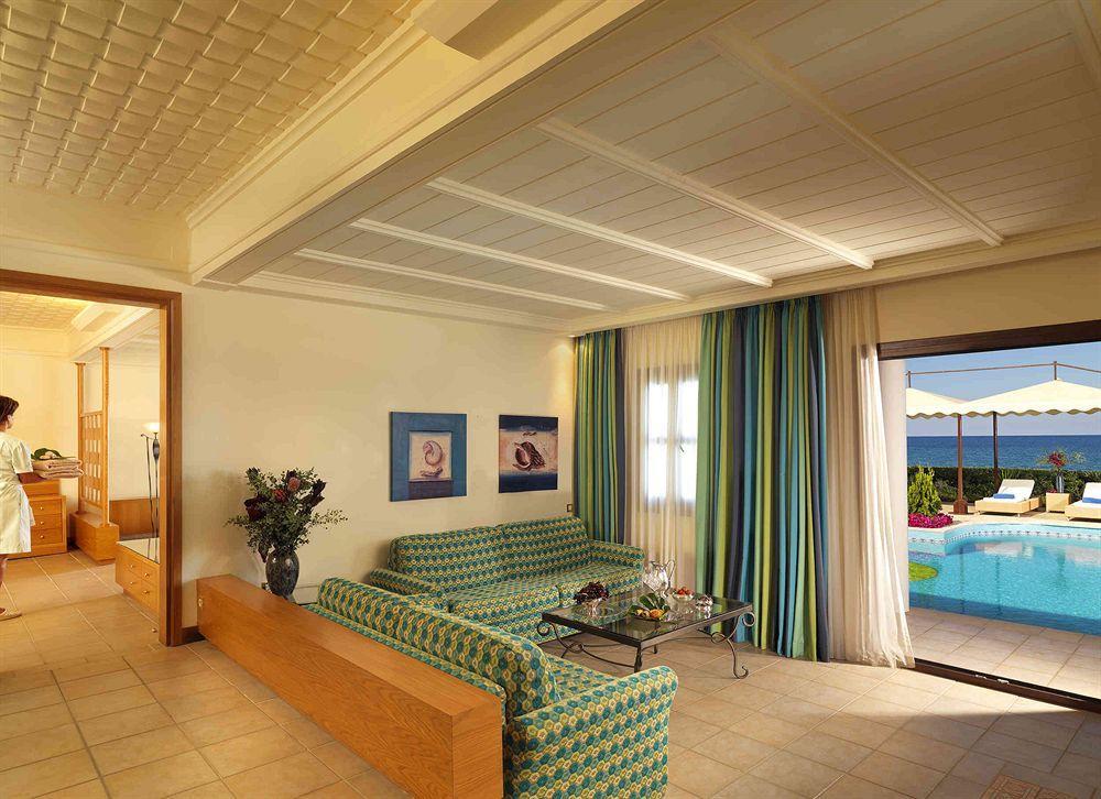 Royal Beach Hotel Arkásza Kültér fotó
